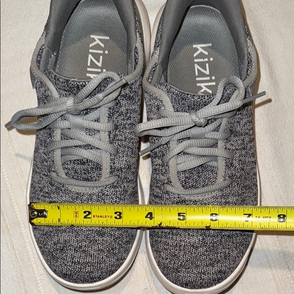 Kizik Women’s Gray Knit Sneakers EUC 7 - Picture 5 of 7